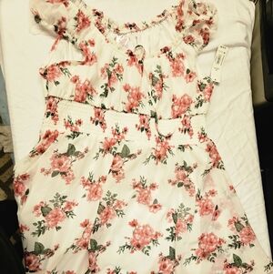 No Boundaries Floral Smocked Chiffon Dress. Size XL